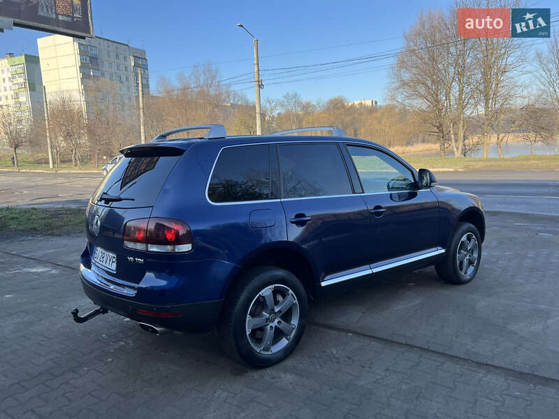 Внедорожник / Кроссовер Volkswagen Touareg 2008 в Черновцах