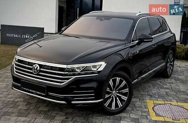 Внедорожник / Кроссовер Volkswagen Touareg 2019 в Мукачево