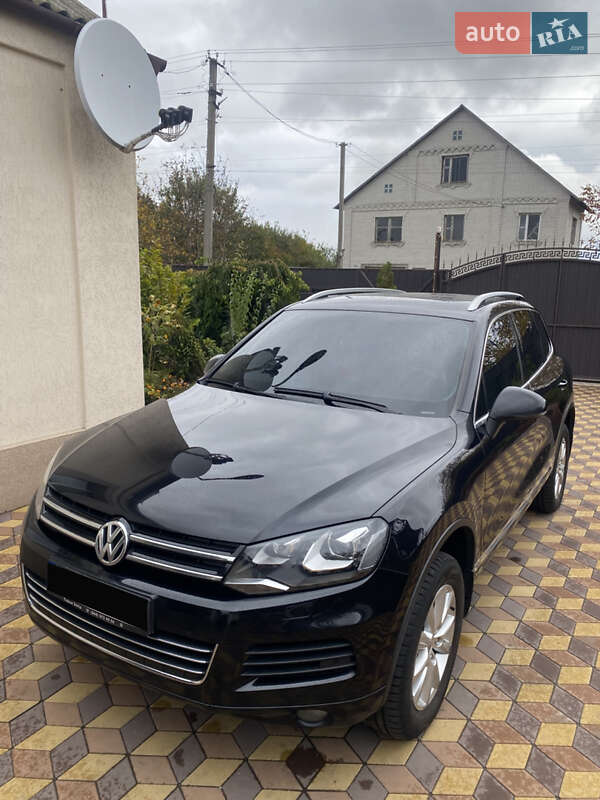 Внедорожник / Кроссовер Volkswagen Touareg 2012 в Белой Церкви