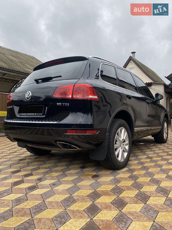 Внедорожник / Кроссовер Volkswagen Touareg 2012 в Белой Церкви