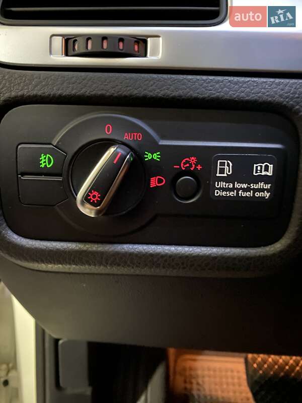 Внедорожник / Кроссовер Volkswagen Touareg 2011 в Умани