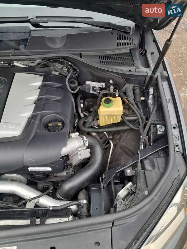 Внедорожник / Кроссовер Volkswagen Touareg 2011 в Каменке фото 23 Внедорожник / Кроссовер Volkswagen Touareg 2011 в Каменке