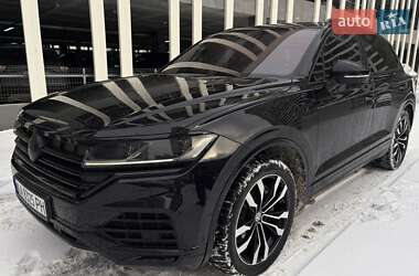 Позашляховик / Кросовер Volkswagen Touareg 2020 в Києві