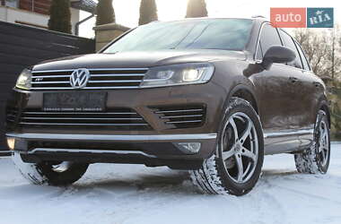 Внедорожник / Кроссовер Volkswagen Touareg 2015 в Ровно