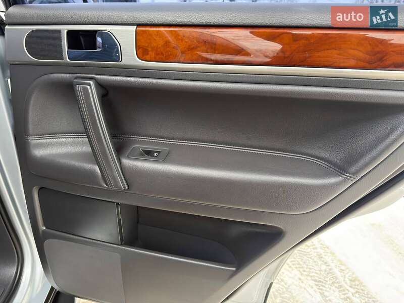 Внедорожник / Кроссовер Volkswagen Touareg 2008 в Ахтырке