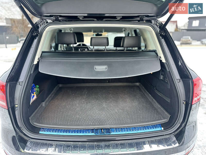 Внедорожник / Кроссовер Volkswagen Touareg 2018 в Киеве фото 18 Внедорожник / Кроссовер Volkswagen Touareg 2018 в Киеве