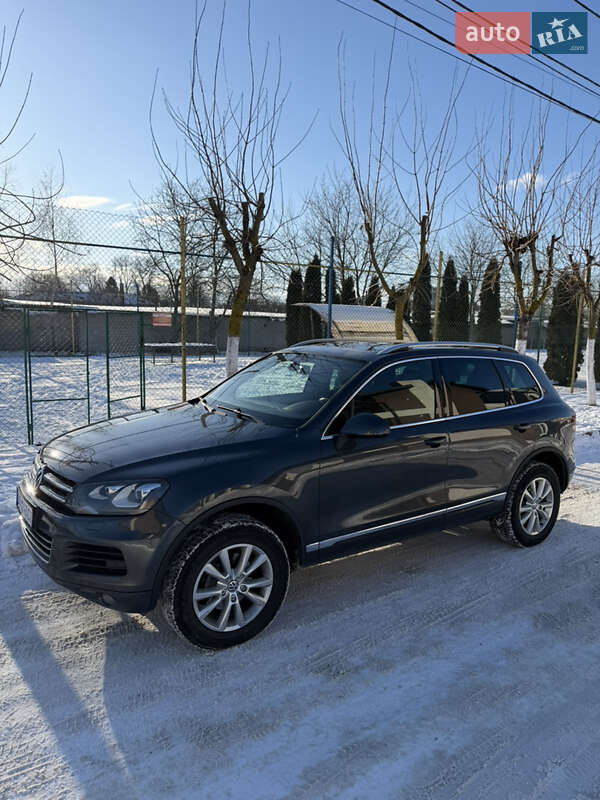 Позашляховик / Кросовер Volkswagen Touareg 2012 в Тернополі