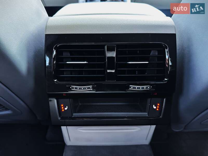 Внедорожник / Кроссовер Volkswagen Touareg 2019 в Киеве фото 28 Внедорожник / Кроссовер Volkswagen Touareg 2019 в Киеве