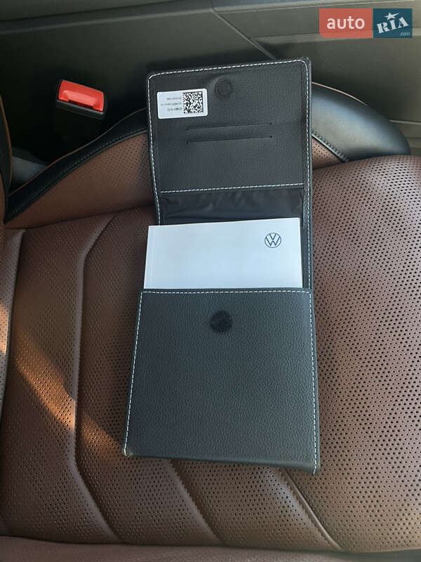 Позашляховик / Кросовер Volkswagen Touareg 2020 в Львові