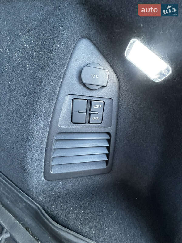 Внедорожник / Кроссовер Volkswagen Touareg 2021 в Киеве фото 33 Внедорожник / Кроссовер Volkswagen Touareg 2021 в Киеве