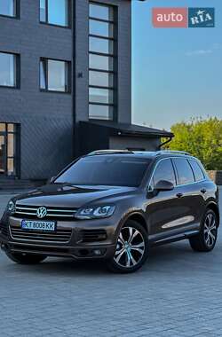 Внедорожник / Кроссовер Volkswagen Touareg 2014 в Долине
