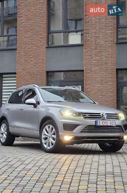 Позашляховик / Кросовер Volkswagen Touareg 2016 в Коломиї
