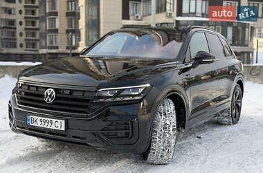 Позашляховик / Кросовер Volkswagen Touareg 2023 в Києві