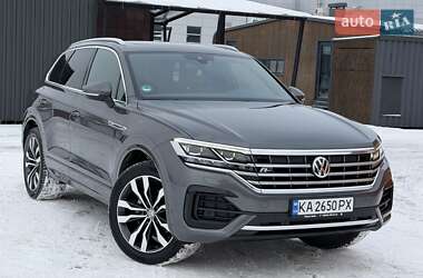 Внедорожник / Кроссовер Volkswagen Touareg 2018 в Киеве