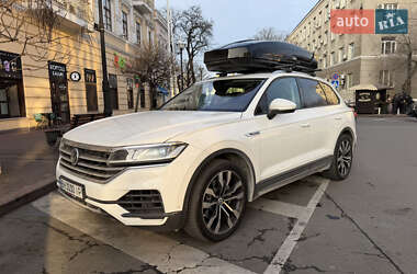 Позашляховик / Кросовер Volkswagen Touareg 2020 в Одесі
