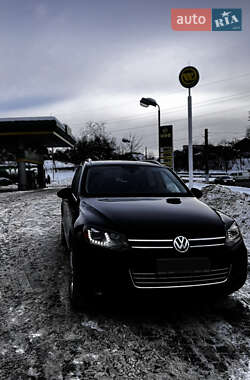 Внедорожник / Кроссовер Volkswagen Touareg 2011 в Львове