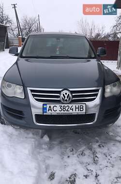 Внедорожник / Кроссовер Volkswagen Touareg 2009 в Нововолынске