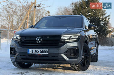 Позашляховик / Кросовер Volkswagen Touareg 2022 в Рівному