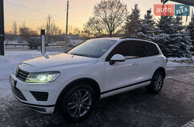 Внедорожник / Кроссовер Volkswagen Touareg 2017 в Киеве