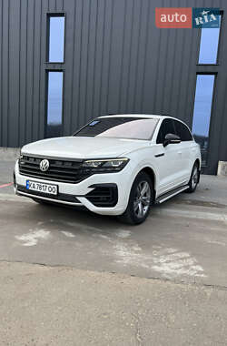 Внедорожник / Кроссовер Volkswagen Touareg 2019 в Первомайске