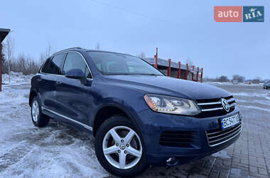 Внедорожник / Кроссовер Volkswagen Touareg 2013 в Нововолынске