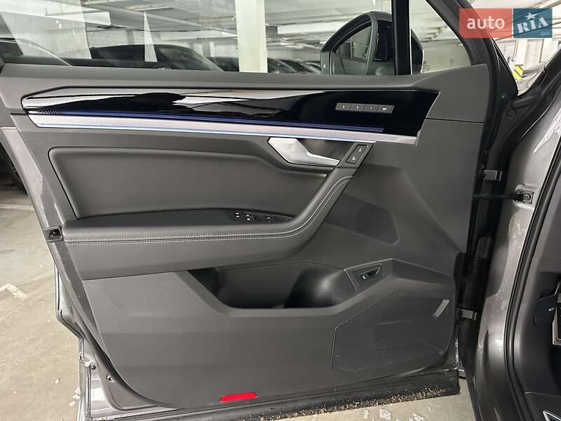 Внедорожник / Кроссовер Volkswagen Touareg 2023 в Киеве фото 49 Внедорожник / Кроссовер Volkswagen Touareg 2023 в Киеве