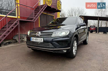 Внедорожник / Кроссовер Volkswagen Touareg 2016 в Коростышеве
