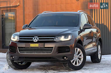 Внедорожник / Кроссовер Volkswagen Touareg 2012 в Киеве