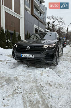 Внедорожник / Кроссовер Volkswagen Touareg 2021 в Киеве