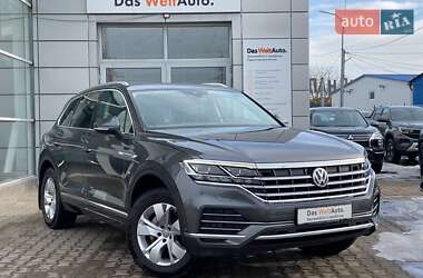 Внедорожник / Кроссовер Volkswagen Touareg 2018 в Черновцах