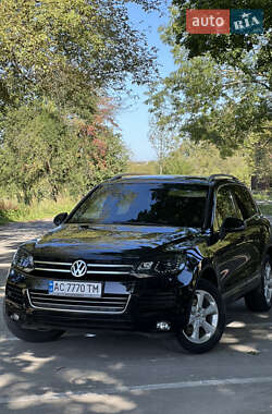 Позашляховик / Кросовер Volkswagen Touareg 2013 в Ратному