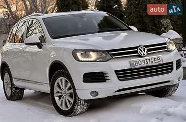 Внедорожник / Кроссовер Volkswagen Touareg 2012 в Хмельницком