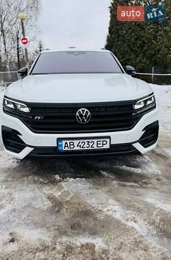 Внедорожник / Кроссовер Volkswagen Touareg 2021 в Киеве
