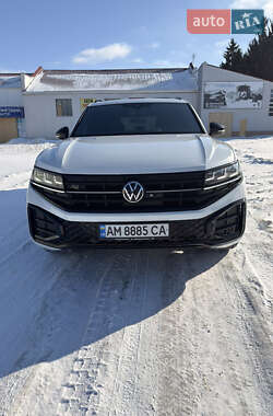 Позашляховик / Кросовер Volkswagen Touareg 2024 в Житомирі