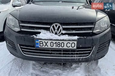 Внедорожник / Кроссовер Volkswagen Touareg 2013 в Хмельницком
