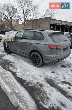 Внедорожник / Кроссовер Volkswagen Touareg 2019 в Киеве