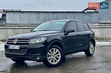Внедорожник / Кроссовер Volkswagen Touareg 2010 в Киеве