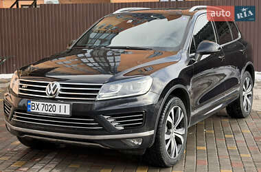 Позашляховик / Кросовер Volkswagen Touareg 2016 в Кам'янець-Подільському
