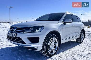 Позашляховик / Кросовер Volkswagen Touareg 2016 в Львові