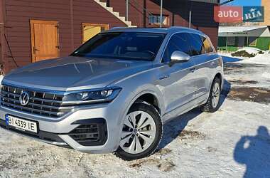 Позашляховик / Кросовер Volkswagen Touareg 2018 в Полтаві