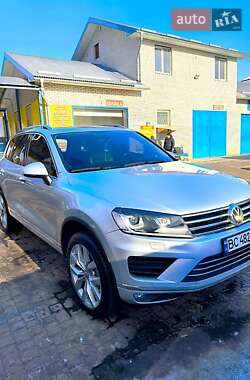 Внедорожник / Кроссовер Volkswagen Touareg 2015 в Долине