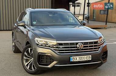 Внедорожник / Кроссовер Volkswagen Touareg 2018 в Киеве
