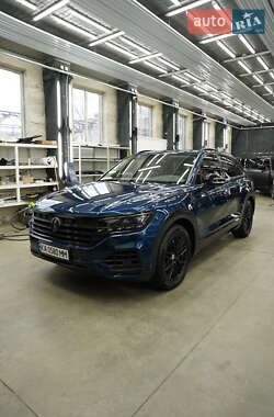 Позашляховик / Кросовер Volkswagen Touareg 2019 в Києві