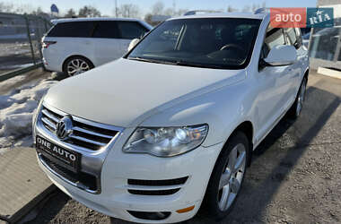 Внедорожник / Кроссовер Volkswagen Touareg 2010 в Киеве