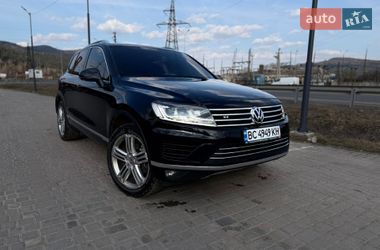 Внедорожник / Кроссовер Volkswagen Touareg 2016 в Львове