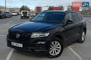 Позашляховик / Кросовер Volkswagen Touareg 2019 в Києві