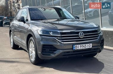 Внедорожник / Кроссовер Volkswagen Touareg 2018 в Киеве