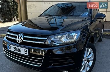 Внедорожник / Кроссовер Volkswagen Touareg 2014 в Полтаве