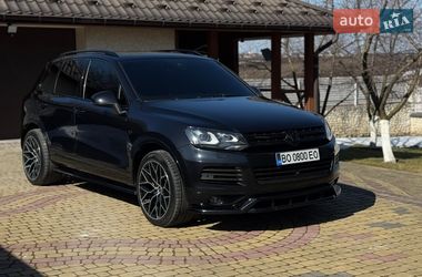 Внедорожник / Кроссовер Volkswagen Touareg 2014 в Тернополе