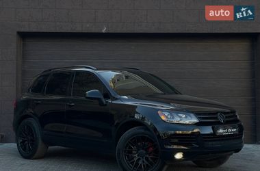 Позашляховик / Кросовер Volkswagen Touareg 2011 в Миколаєві